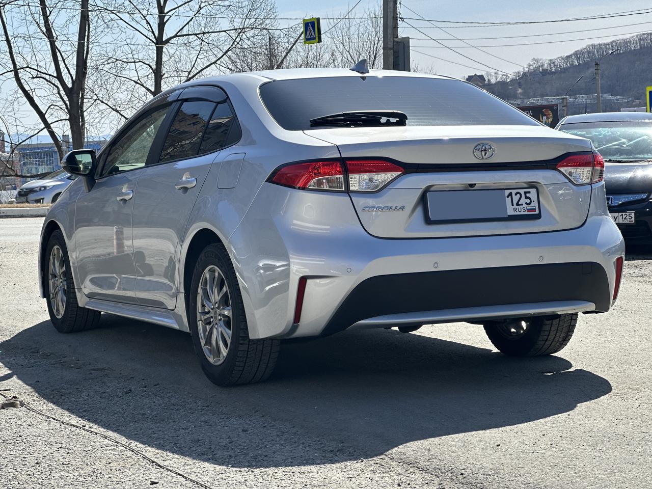 TOYOTA Corolla Sedan
