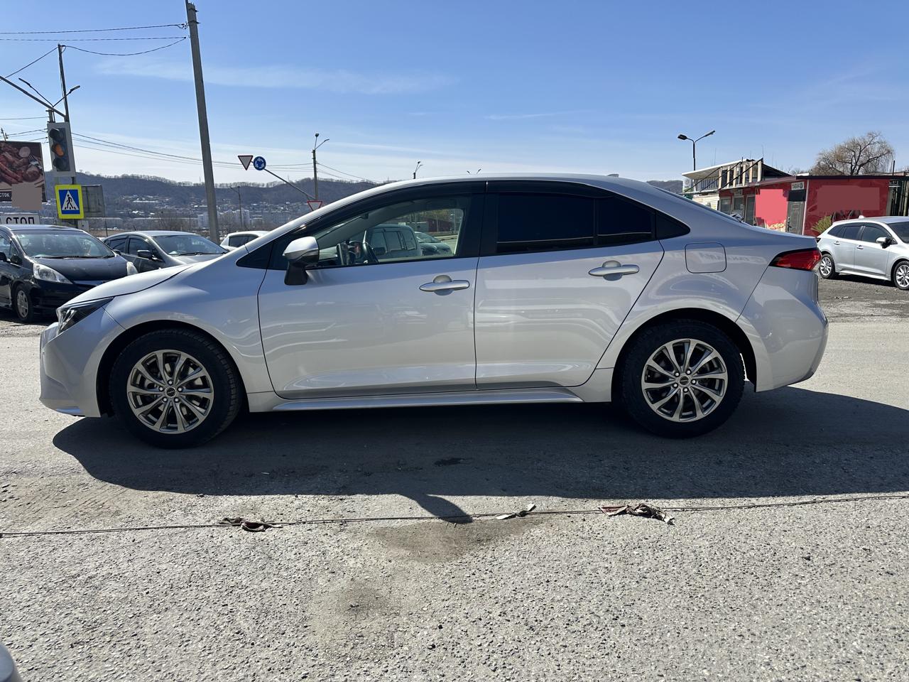 TOYOTA Corolla Sedan