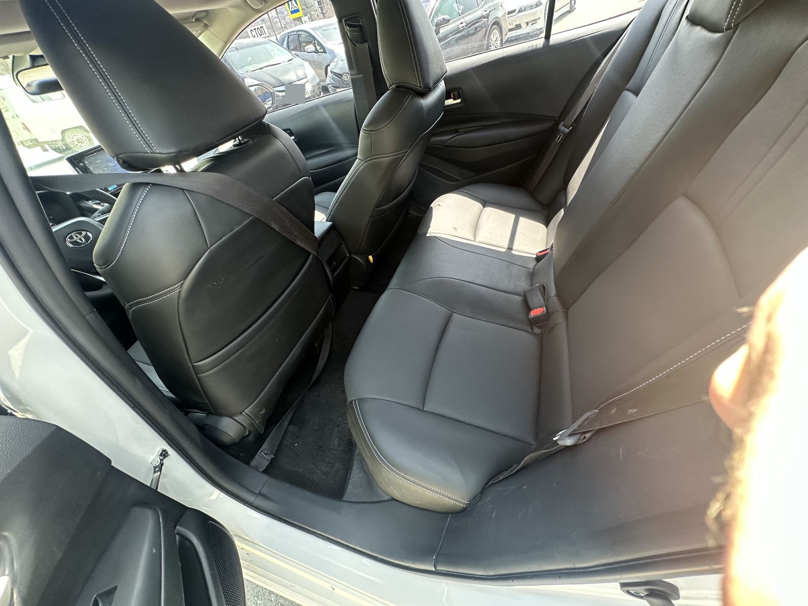 TOYOTA Corolla Sedan Левый руль