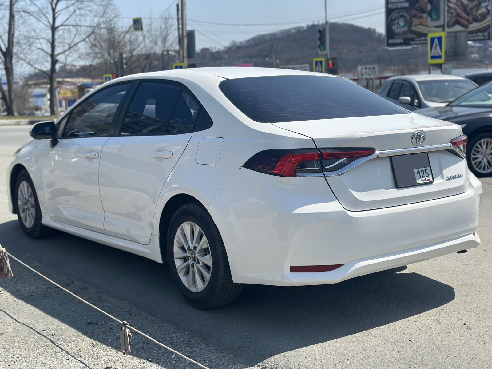 TOYOTA Corolla Sedan Левый руль
