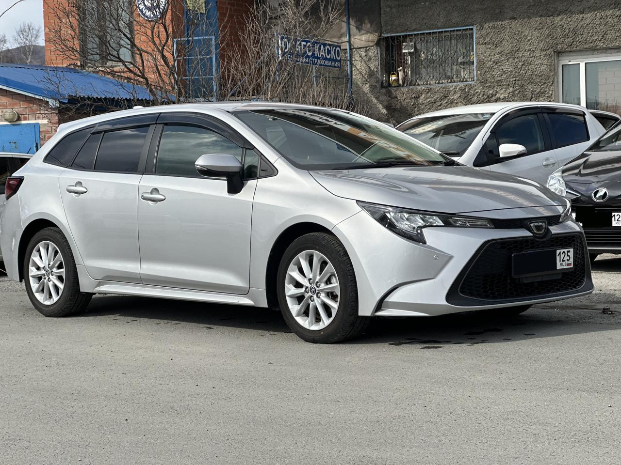 TOYOTA Corolla Touring 2020 год
