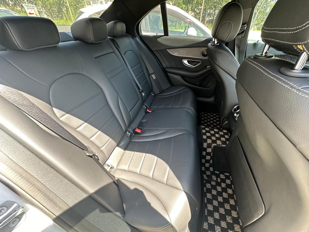 Mercedes-Benz C-Class 2017 год