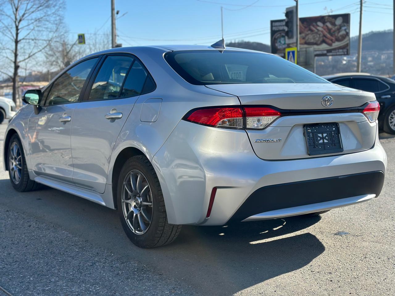 TOYOTA Corolla Sedan