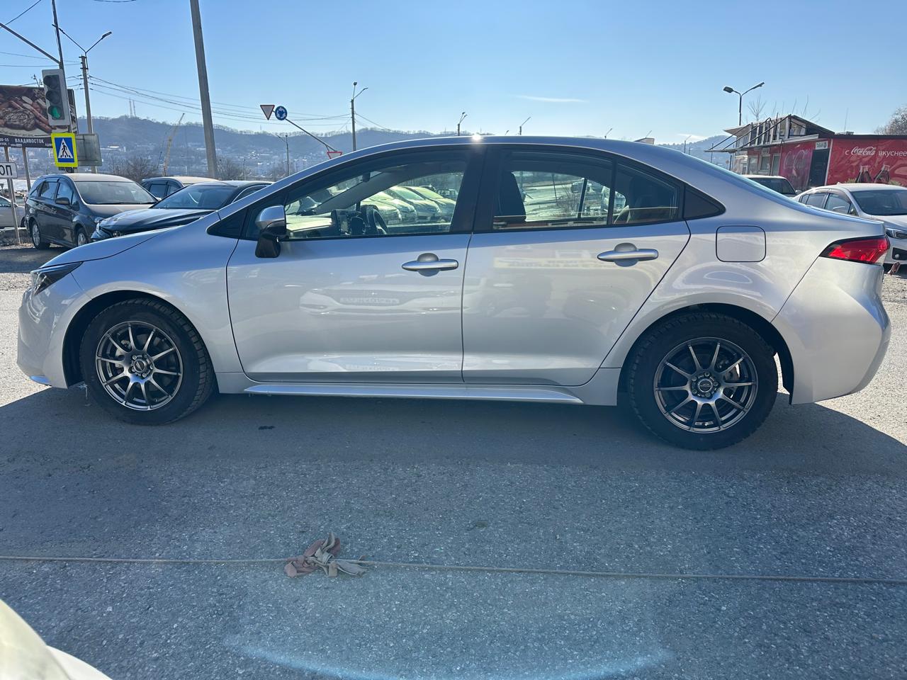 TOYOTA Corolla Sedan