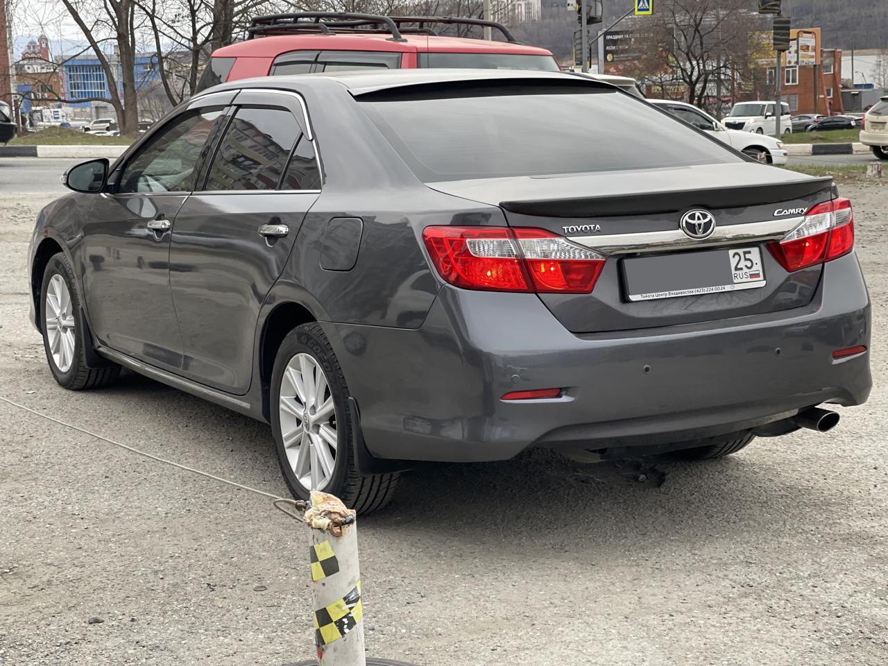 TOYOTA Camry