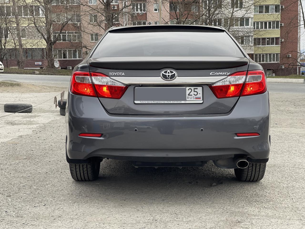 TOYOTA Camry