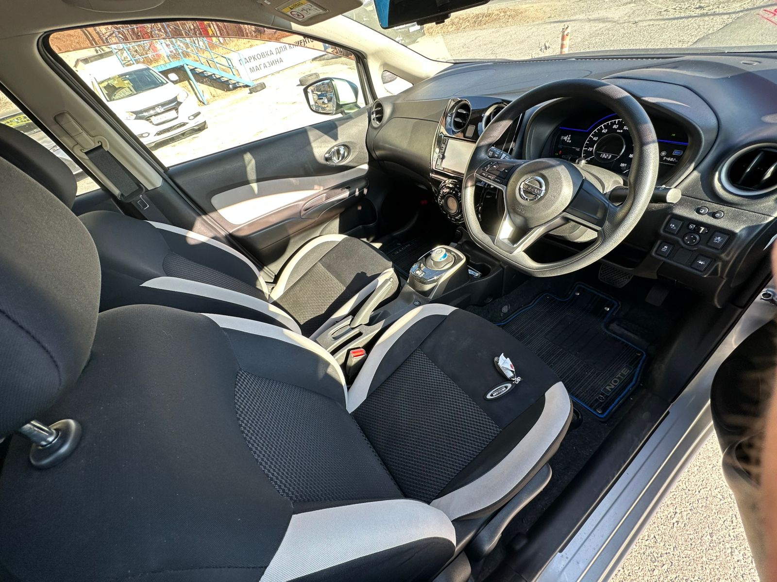 NISSAN NOTE E-POWER 2019 год