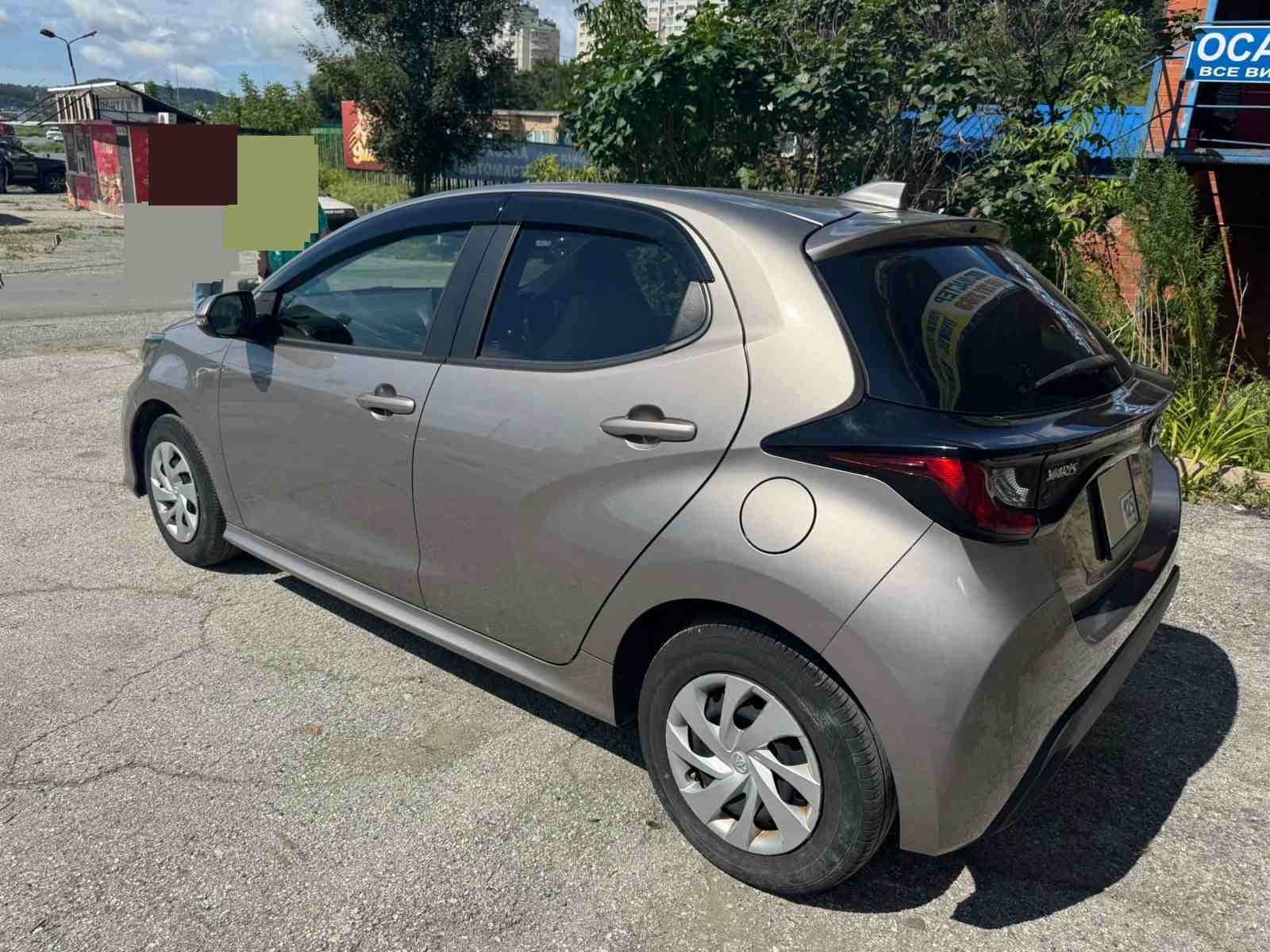 TOYOTA Yaris