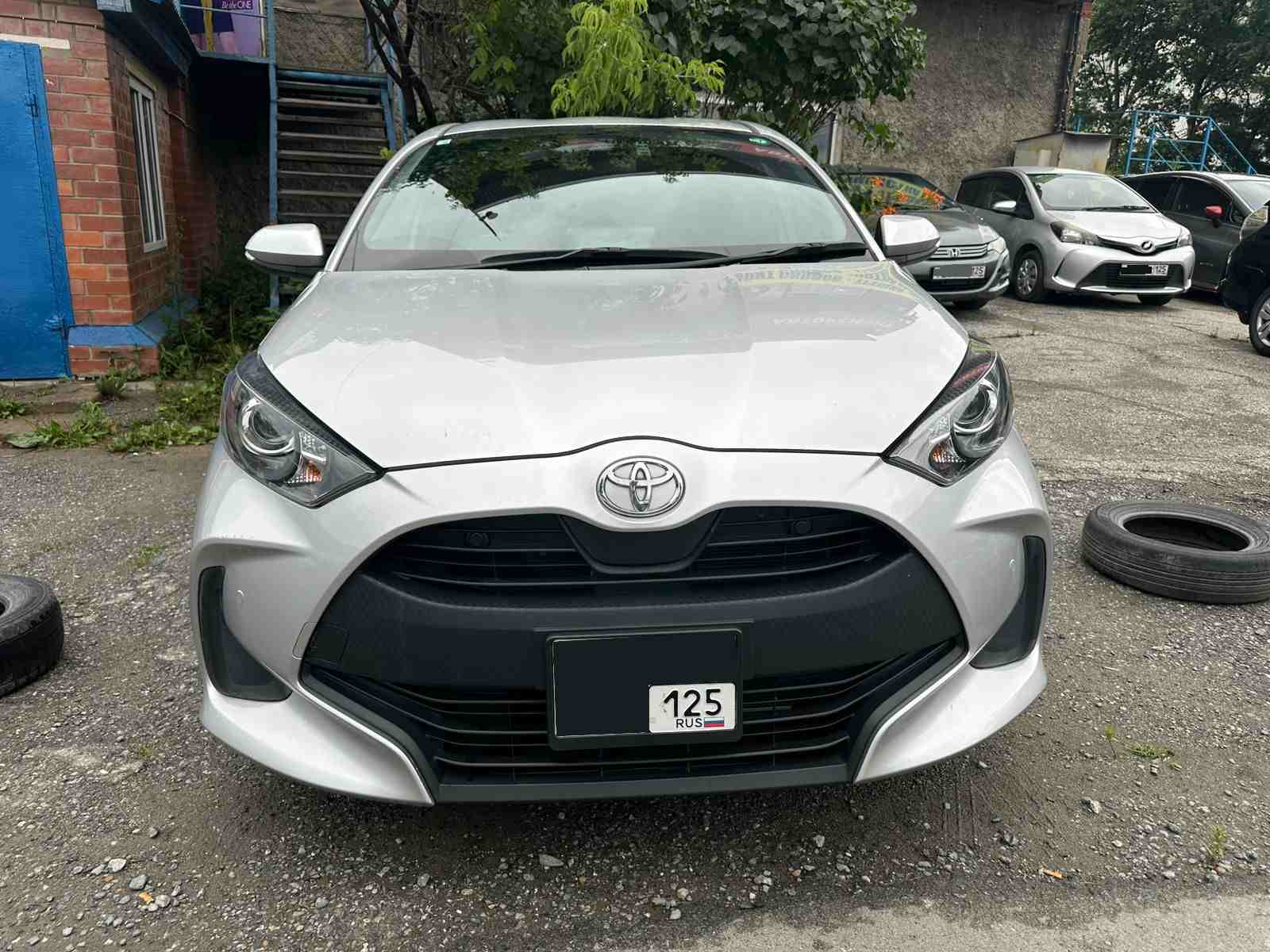 TOYOTA Yaris