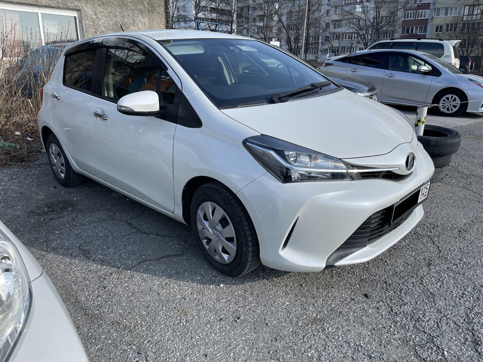 TOYOTA Vitz